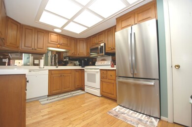 3 Croydon on Duxbury, Rolling Meadows, IL 60008 - photo 2