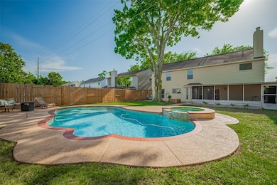 This back yard is ready for summer fun!
