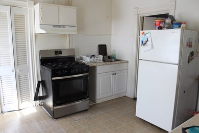 8 Greendale Ave, Worcester, MA 01606 - photo 3