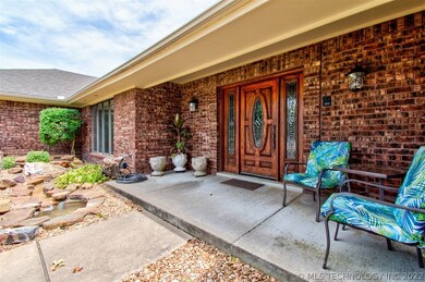 3304 Brighton Ln, Bartlesville, OK 74006 - photo 2