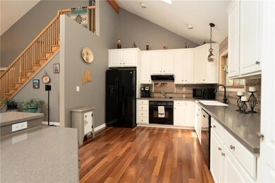 6771 Crown Ln, Zionsville, PA 18092 - photo 7