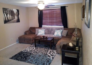 5.0 LivingRoom1