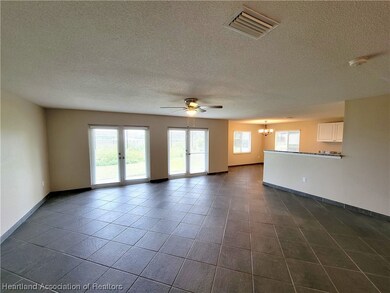 228 S Huntley Dr, Lake Placid, FL 33852 - photo 5