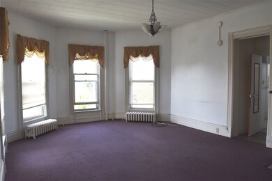93 Center St unit 2W, Rutland, VT 05701 - photo 3