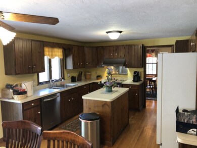 32 Salem Rd, Holden, MA 01520 - photo 4