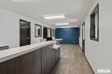 900 E Union St, Nokomis, IL 62075 - photo 5