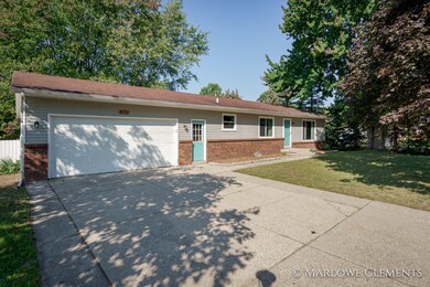 8035 48th Ave-3