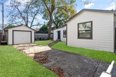 2616 Columbia St, Houston, TX 77008 - photo 3