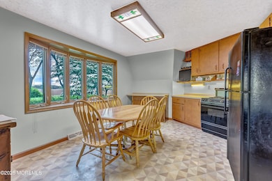 865 Windsor Perrineville Rd, East Windsor, NJ 08520 - photo 3