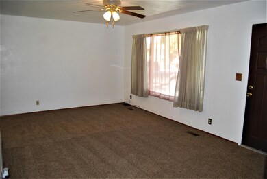 211 N 5th St, Central Point, OR 97502 - photo 6