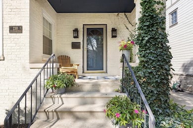 230 Holmes Ave, Clarendon Hills, IL 60514 - photo 2