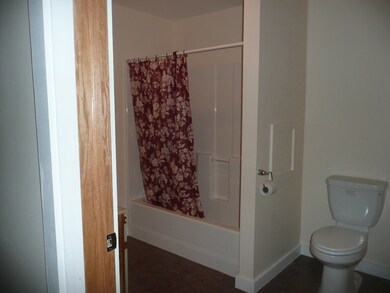 101 Broad St, Claremont, NH 03743 - photo 6