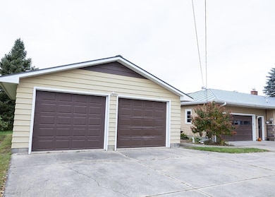 544 Leonard St N, West Salem, WI 54669 - photo 2