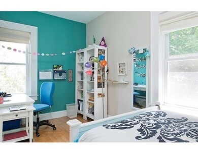 124 Winthrop Rd unit 5, Brookline, MA 02445 - photo 7