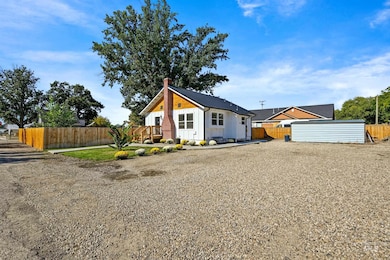 803 E Curtis Ave, Parma, ID 83660 - photo 3