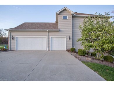 9641 Amberwood Ct, Broadview Heights, OH 44147 - photo 3