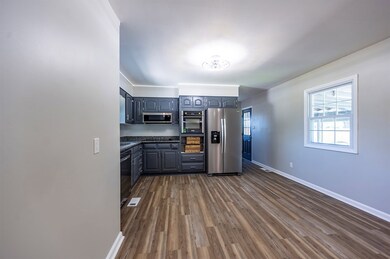 1122 Stuart Ave, Albany, GA 31707 - photo 5