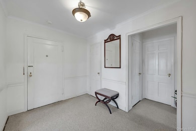 7 Chateaux Cir unit 7H, Scarsdale, NY 10583 - photo 2