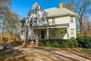 204 Lincoln Ave, Lincoln, IL 62656 - photo 2