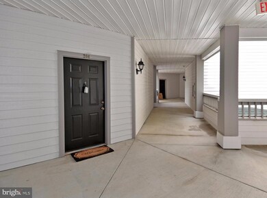 13070 Autumn Woods Way unit 204, Fairfax, VA 22033 - photo 3