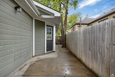 434 W 4th St, Junction City, KS 66441 - photo 3