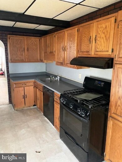 1453 Cotton St, Reading, PA 19602 - photo 5