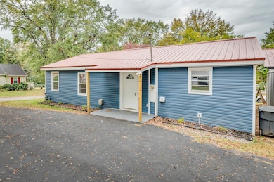 42 Bishop St, Inman, SC 29349 - photo 6