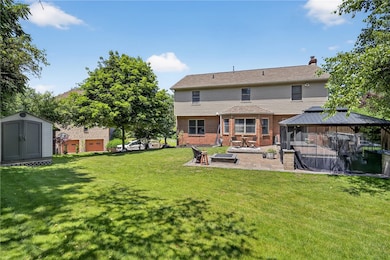 The gorgeous back yard, plenty of room to play or