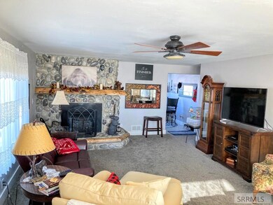 40 W 450 N, Blackfoot, ID 83221 - photo 6