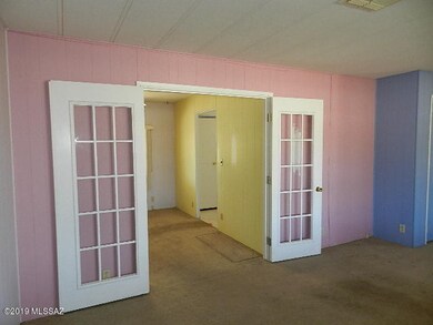 022-271573-LivingRmtoDen
