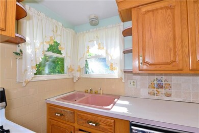 90 Gulf St, Warwick, RI 02886 - photo 4