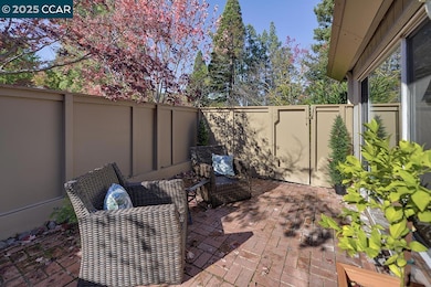 2424 Tice Creek Dr unit 2, Walnut Creek, CA 94595 - photo 7