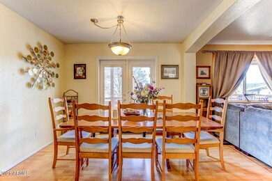 Dining Area (1)