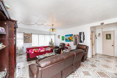 7712 Byron Ave unit 4, Miami Beach, FL 33141 - photo 4