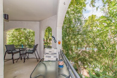 06 Balcony