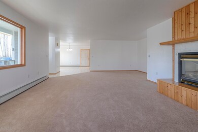 6 Living Room