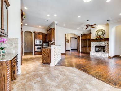 8648 Wishing Tree Ln, North Richland Hills, TX 76182 - photo 5