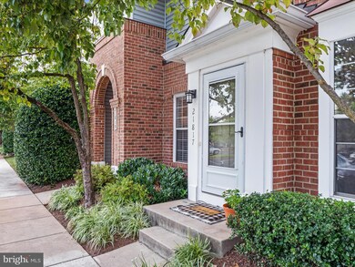 21817 Baldwin Square, Sterling, VA 20164 - photo 2