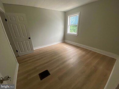 617 New York St, Dunmore, PA 18509 - photo 4