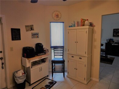 SPACIOUS ROOM FOR BREAKFAST SET!