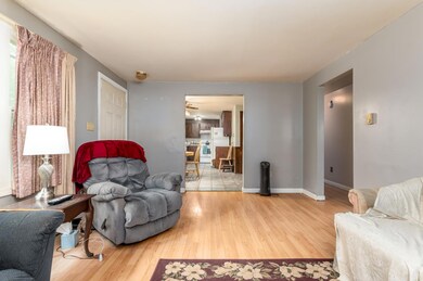 85 Chandler Rd New Gloucester-large-006-