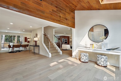 7401 92nd Place SE, Mercer Island, WA 98040 - photo 4