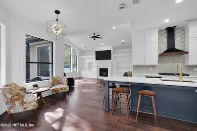 Kitchen & Dining Nook