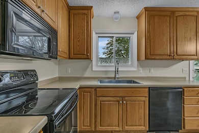 752 12th St N, Sauk Rapids, MN 56379 - photo 6