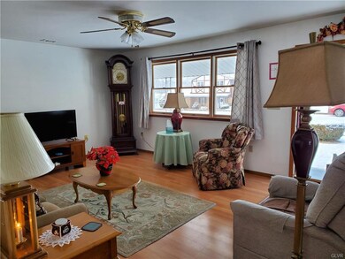 419 Williams Ave, Walnutport, PA 18088 - photo 4