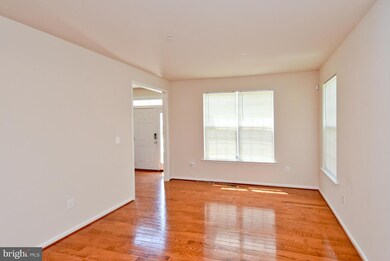 7426 Tottenham Dr, White Plains, MD 20695 - photo 6