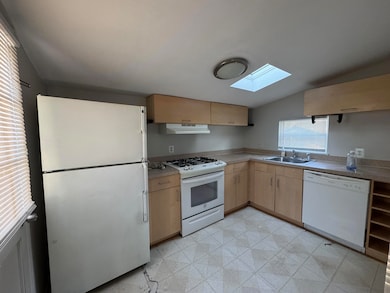 253 Massoit St, Clawson, MI 48017 - photo 5