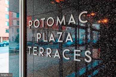 Potomac Plaza Terraces unit 420/421, Washington, DC 20037 - photo 3