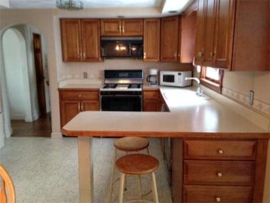 495 William St, Stoneham, MA 02180 - photo 5