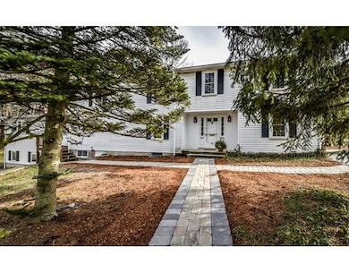 33 Cedar St, Wellesley Hills, MA 02481 - photo 2